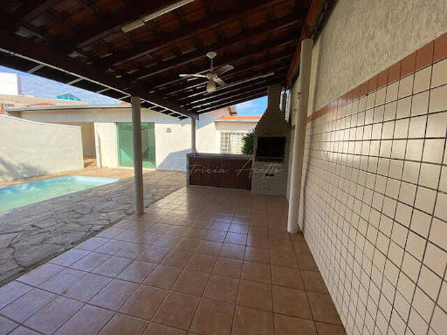 #460 - Casa para Venda em Araraquara - SP