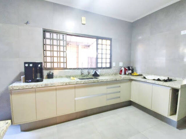 Casa para Venda em Araraquara - 3