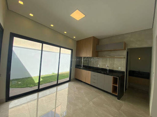 Casa para Venda em Araraquara - 3