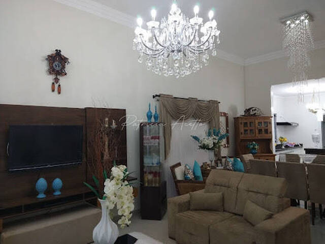 Casa para Venda em Araraquara - 2