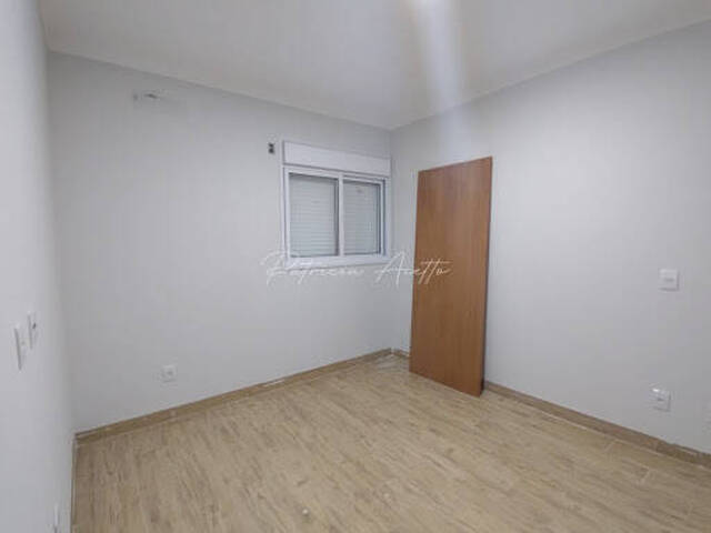 Venda em Condomínio Alvorada - Araraquara