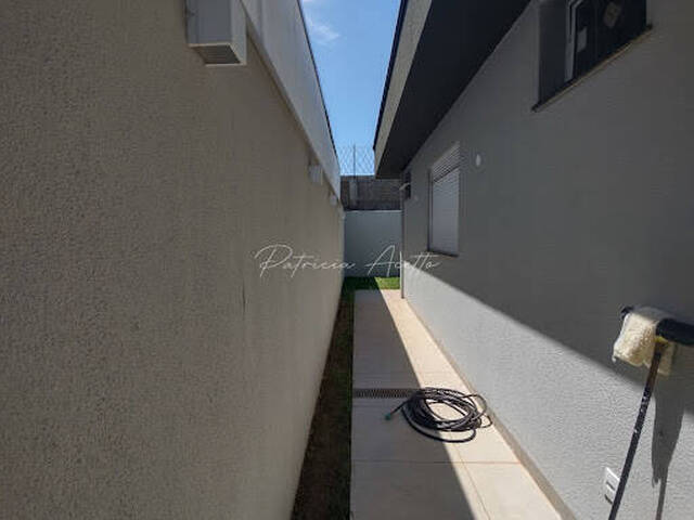 #213 - Casa para Venda em Araraquara - SP