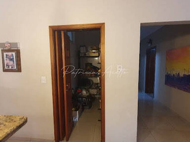 #219 - Casa para Venda em Araraquara - SP