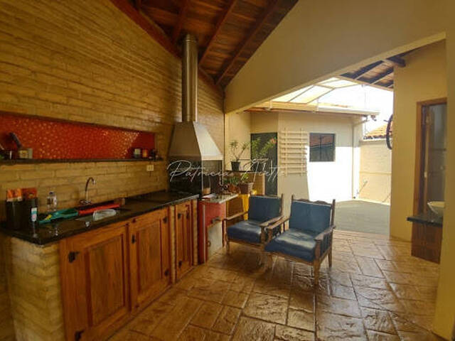 #101 - Casa para Venda em Araraquara - SP