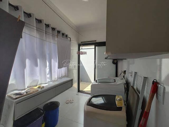 #81 - Casa para Venda em Araraquara - SP