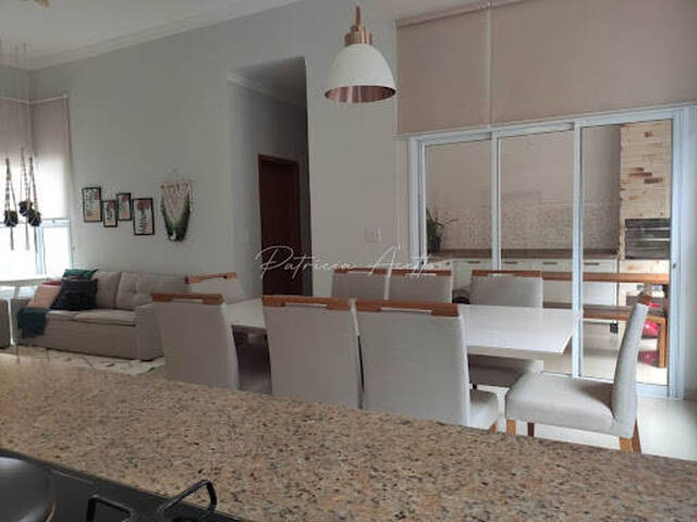 #173 - Casa para Venda em Araraquara - SP