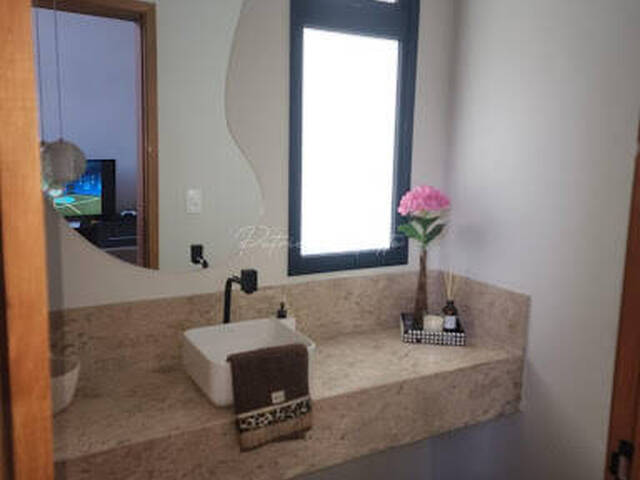 #423 - Casa para Venda em Araraquara - SP