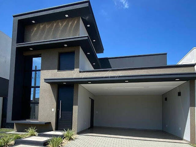 #420 - Casa para Venda em Araraquara - SP