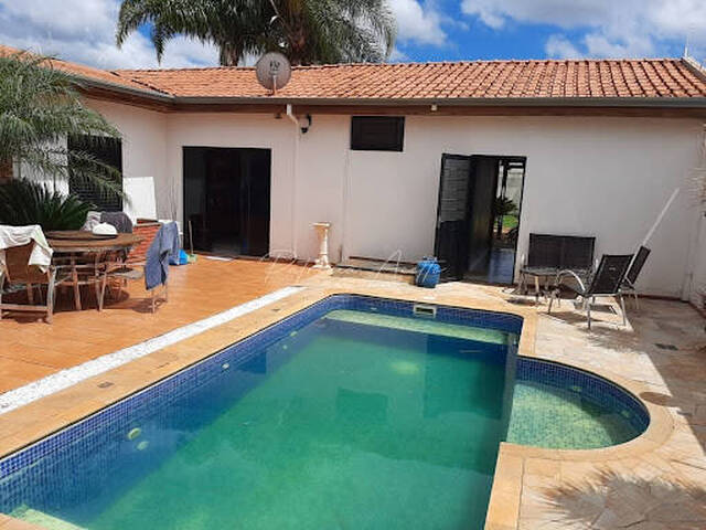#132 - Casa para Venda em Araraquara - SP