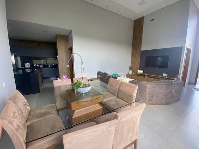 #114 - Casa para Venda em Araraquara - SP - 1